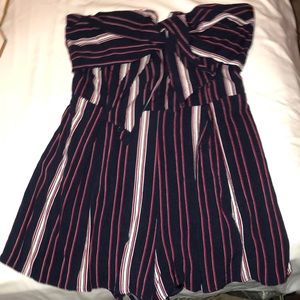 Off the shoulder-shorts